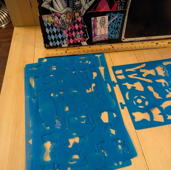 monster High Stylish Pink and Black Tote Bag - Picture 5 of 8